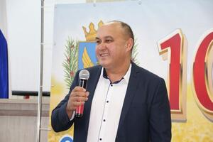 Руслан Самсонов поздравил местных жителей со 100-летием со дня основания Симферопольского района