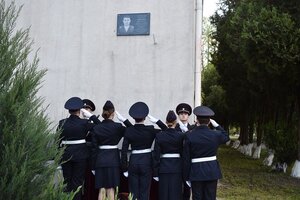 Герою СВО Денису Широкову открыта мемориальная доска