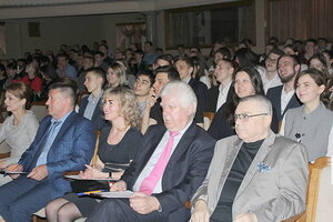 В Симферополе прошел фестиваль студенческого творчества «Крымская весна»