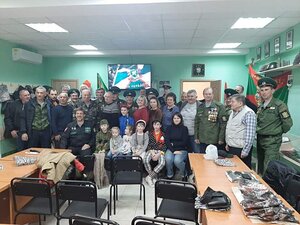 Дети из многодетных семей Крыма встретились с защитниками Отечества